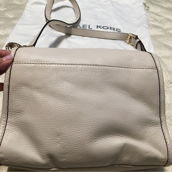 MK purse - Picture 5 of 8